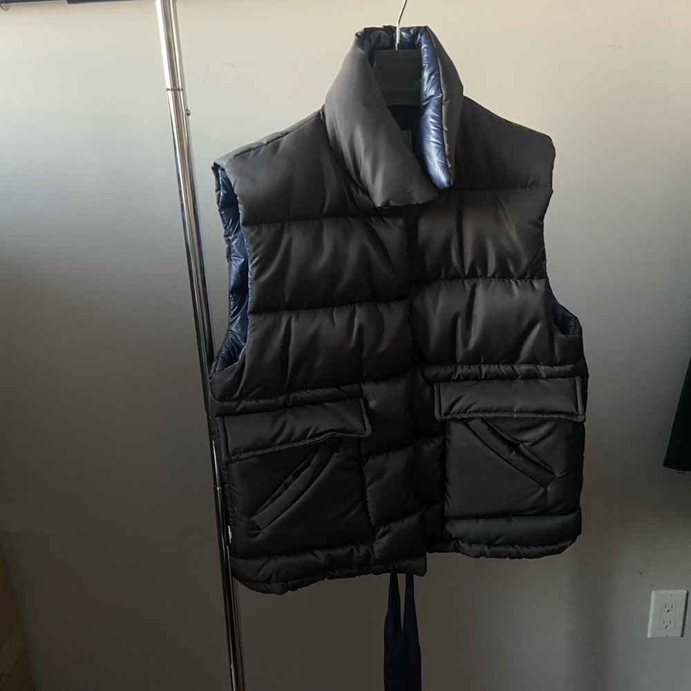 Padded reversible vest